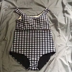 JUNE LOOP - Two piece black check swim suit